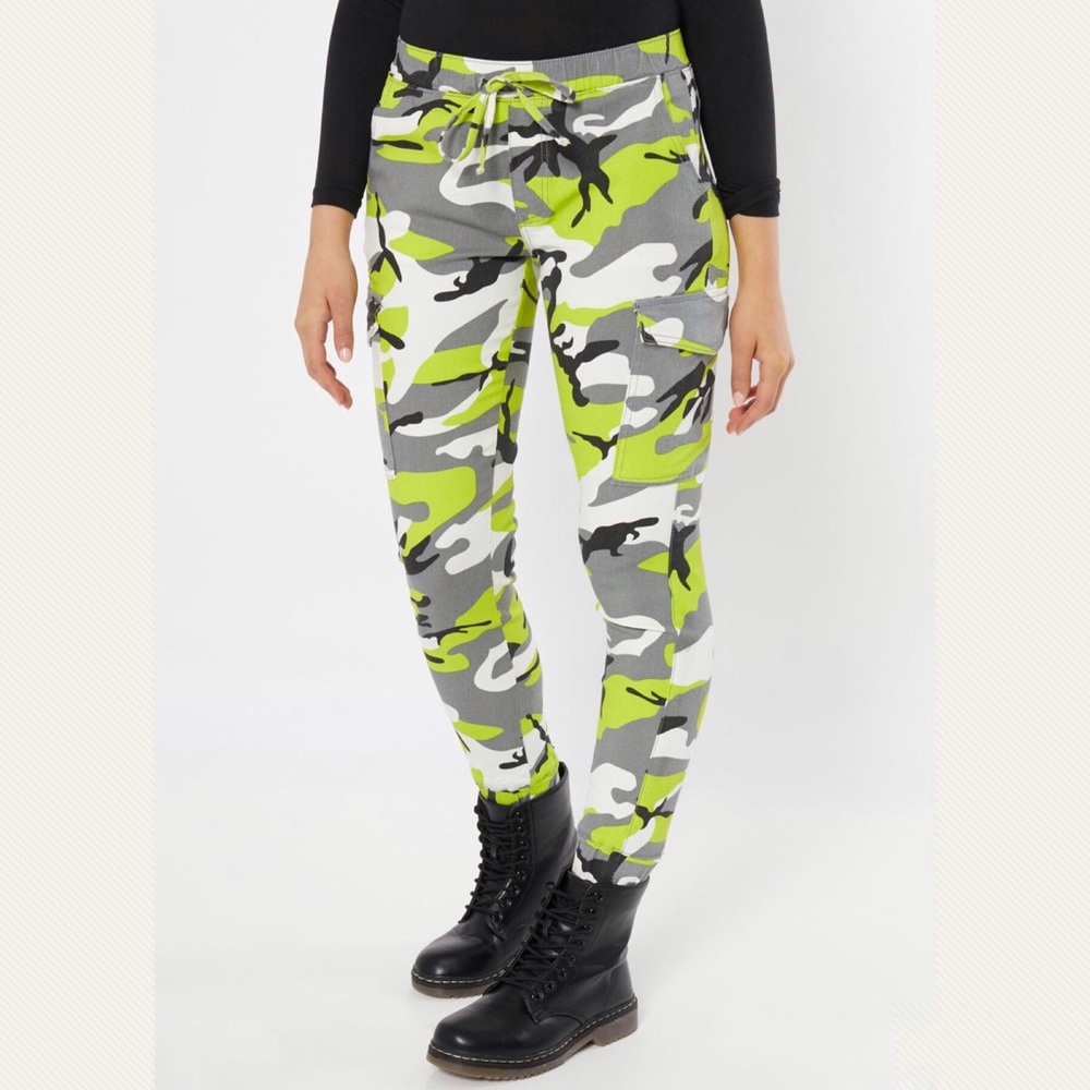 Almost Famous Neon Green Camo Drawstring Joggers - Picture 3 of 9
